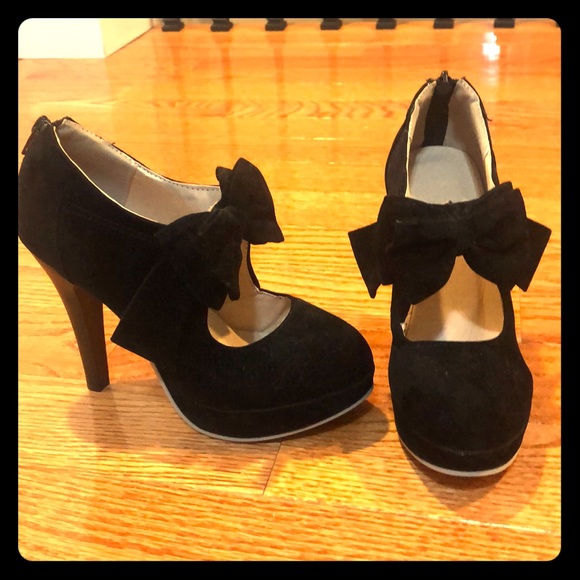 Other - Girls Black 4 1/2 heel